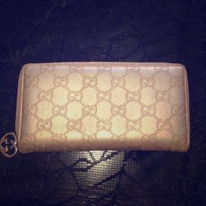 Vintage Gold Gucci Wallet 💗